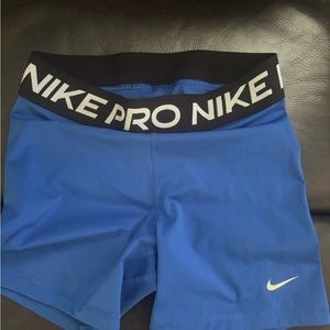Nike pro